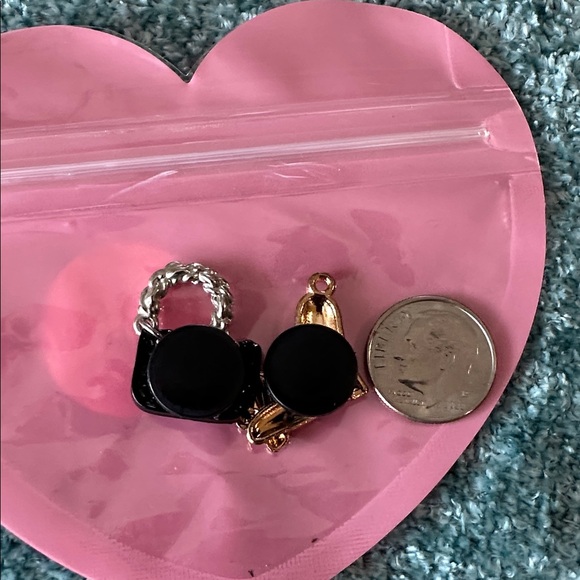 Elegant Black and White Handbag for CROCS (Charm) 2pc shoe/handbag - Picture 3 of 4